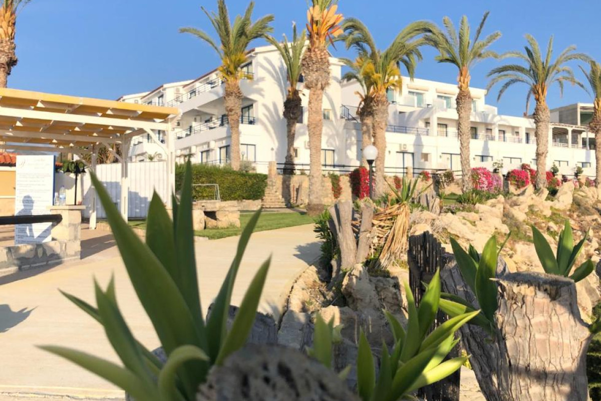 Vrachia Beach Hotel & Suites (Adults Only)