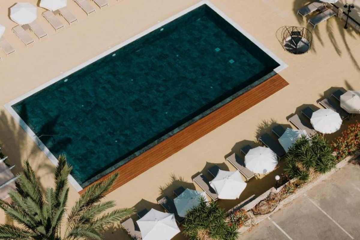 Vrachia Beach Hotel & Suites (Adults Only)