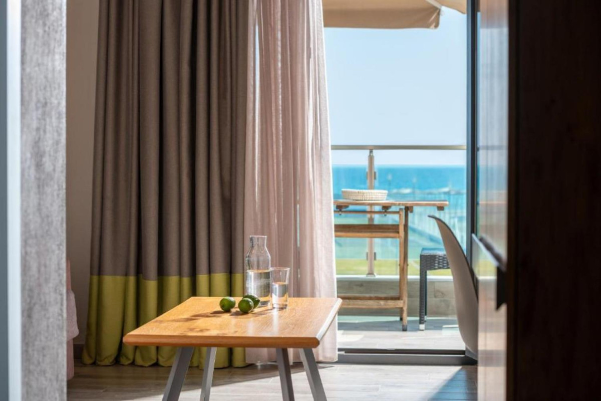 Vrahakia Hotel