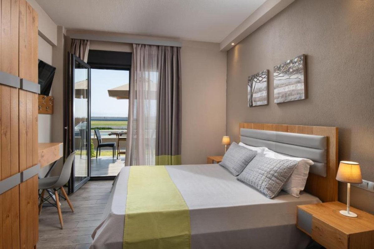 Vrahakia Hotel