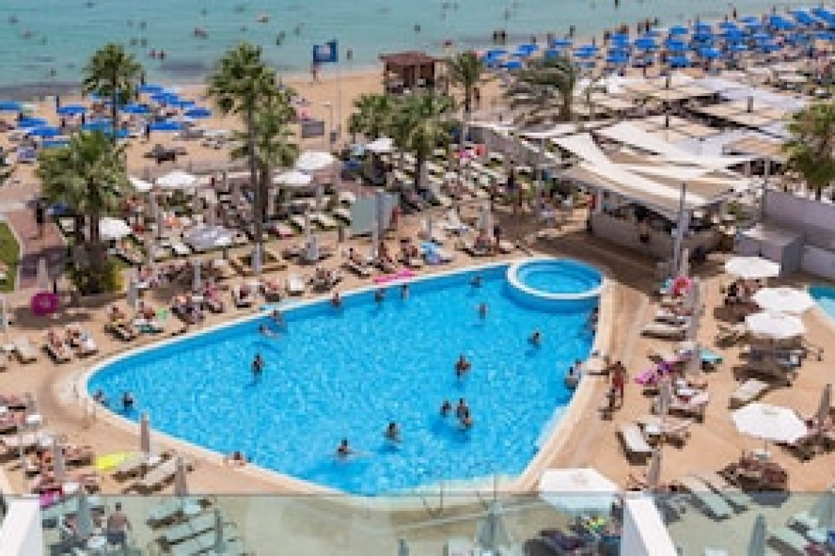 VRISSAKI BEACH HOTEL