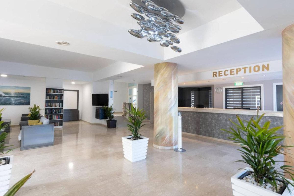Vrissaki Hotel Apartments
