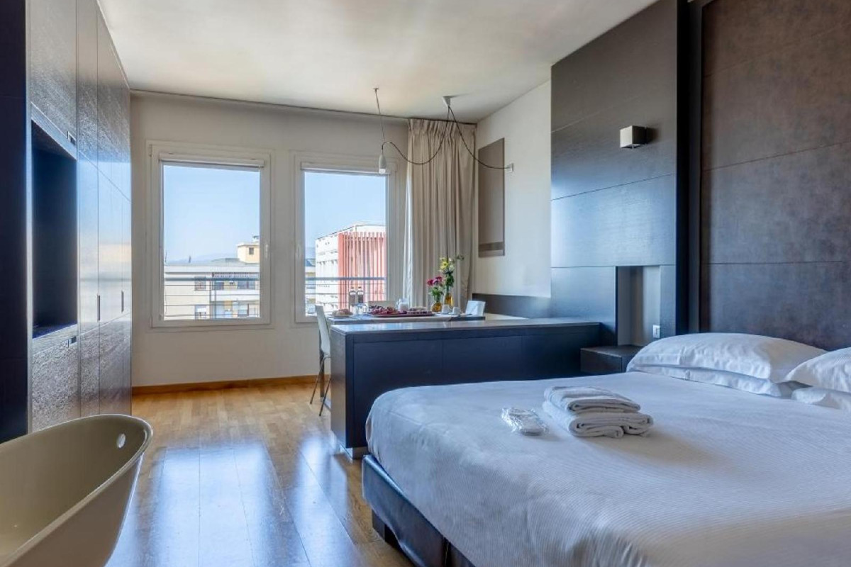 Wall Art Hotel
