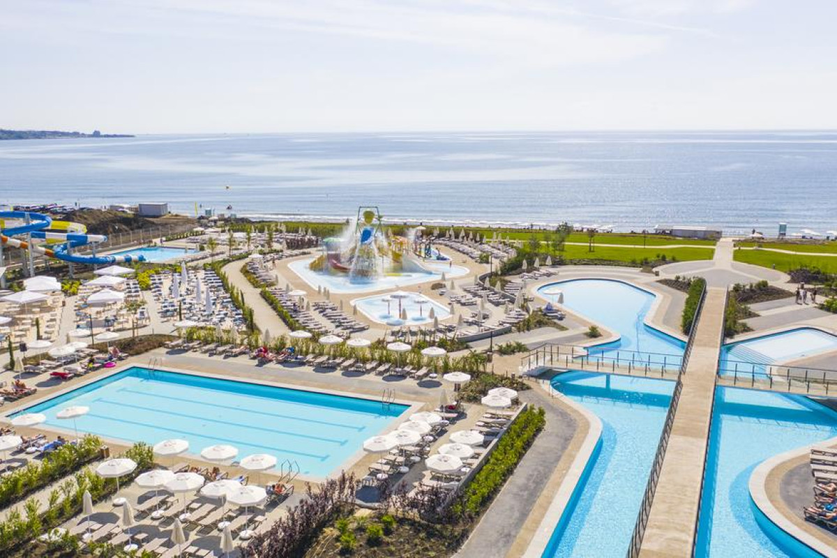 WAVE RESORT