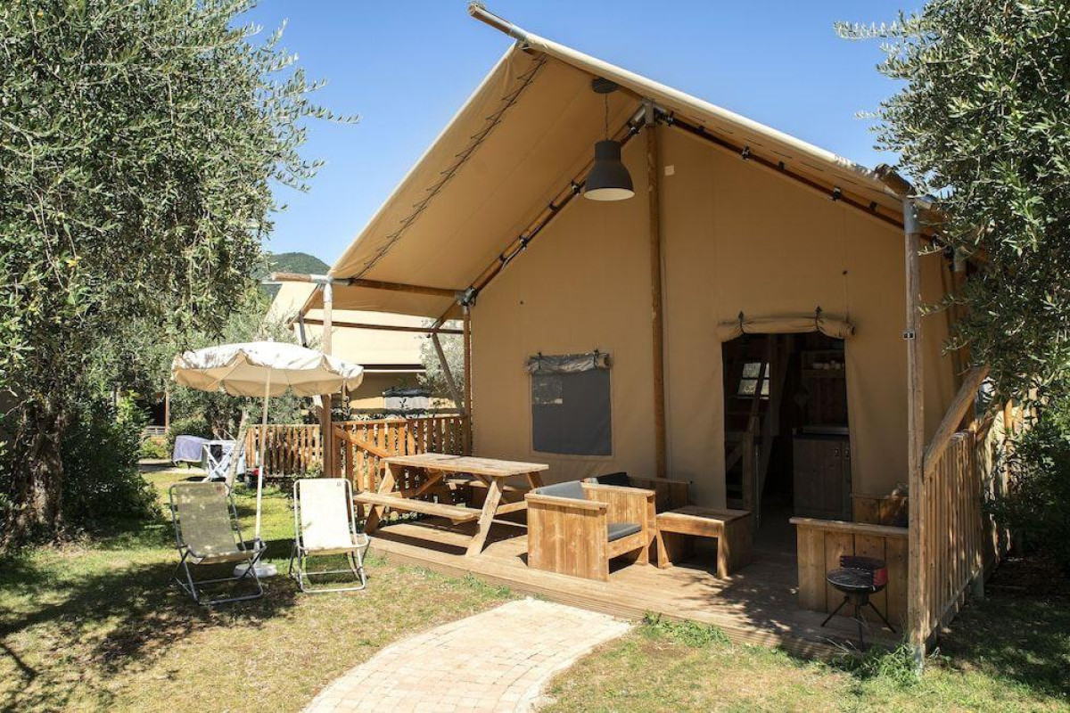 Weekend Glamping Resort