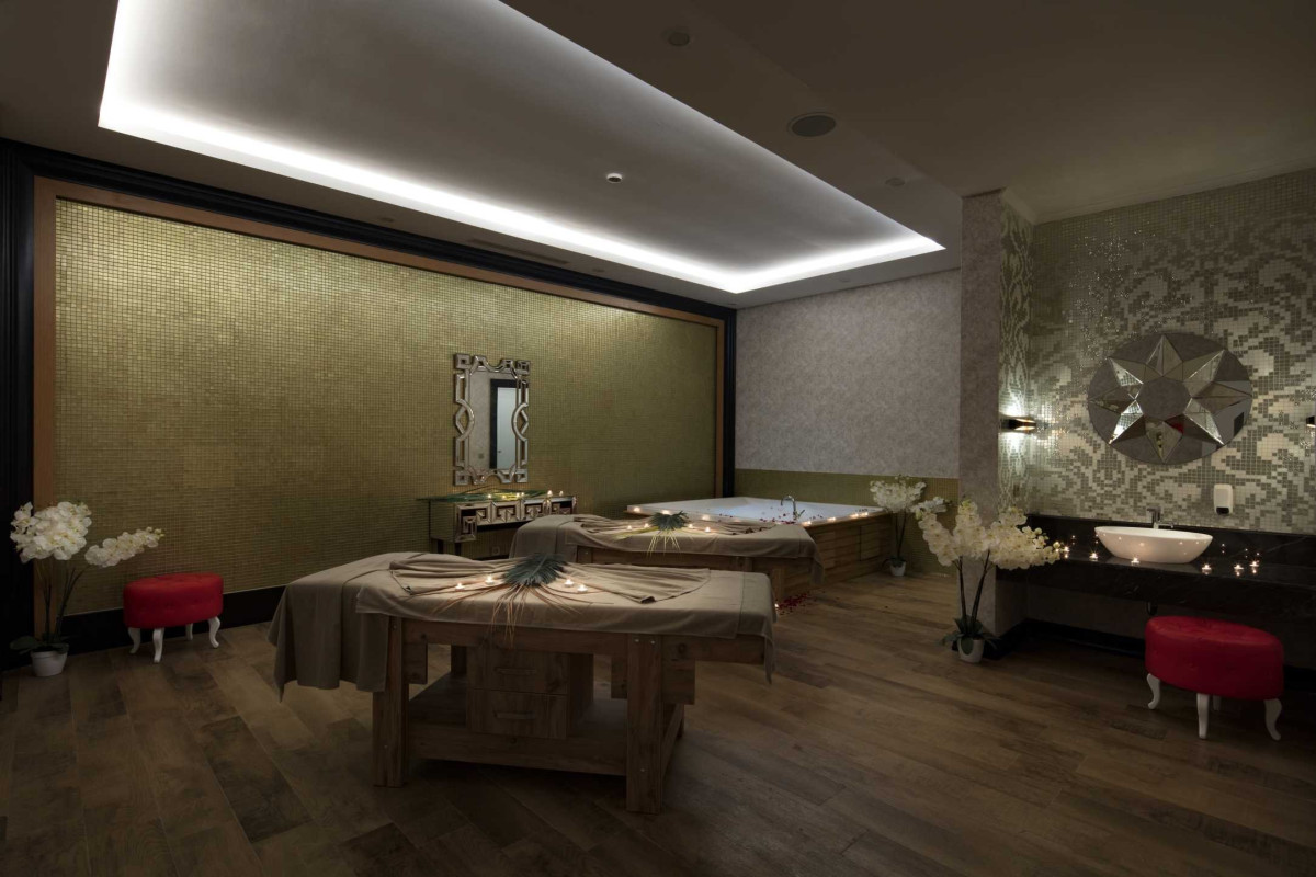 Granada Luxury Beach