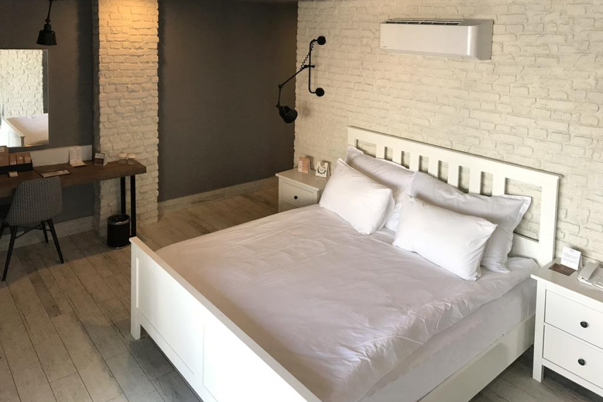WHITE CITY RESORT HOTEL