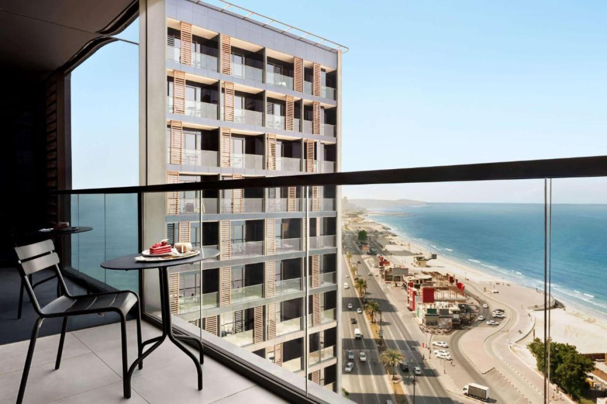 Hotel Wyndham Garden Ajman Corniche
