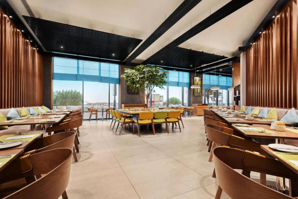 Hotel Wyndham Garden Ajman Corniche