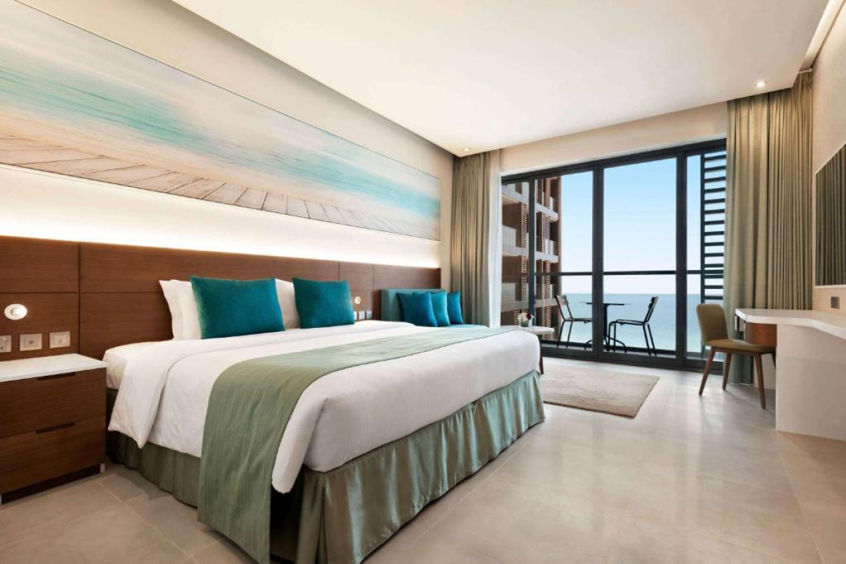 Hotel Wyndham Garden Ajman Corniche