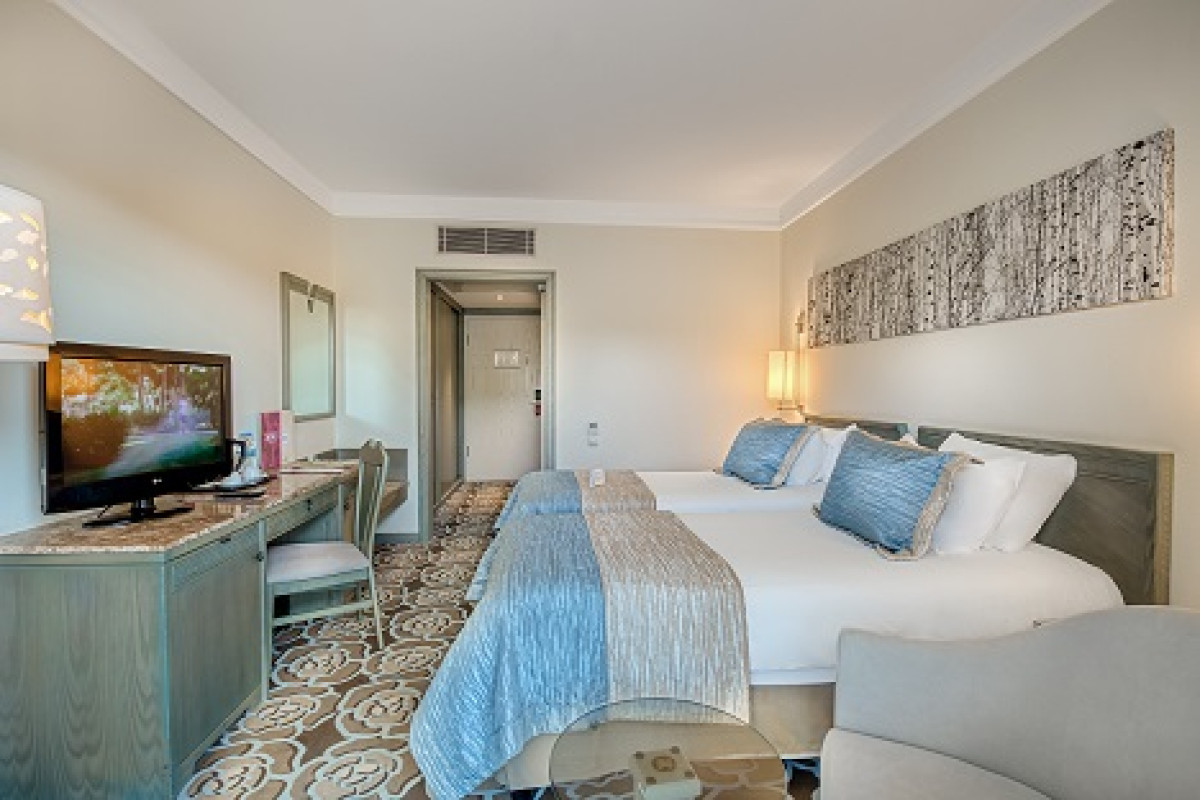 XANADU RESORT HOTEL