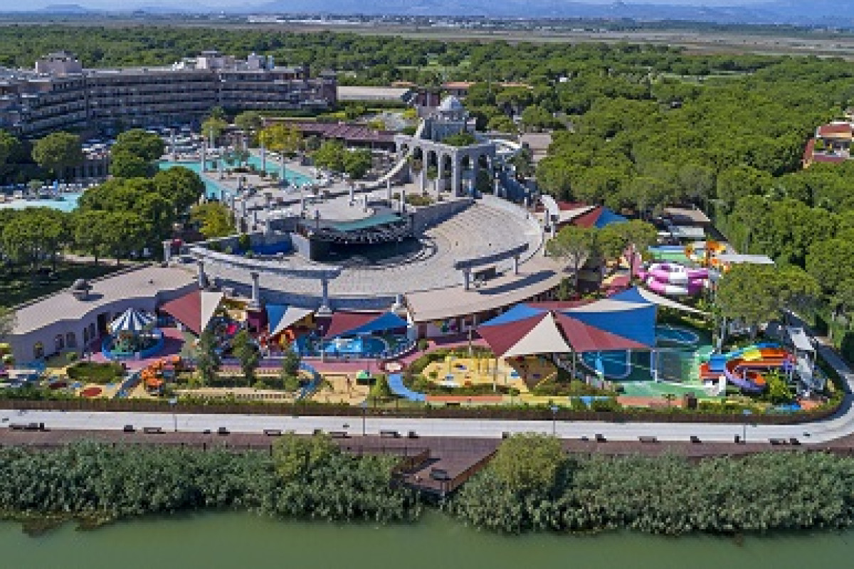 XANADU RESORT HOTEL