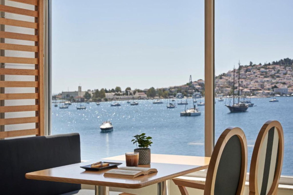 Hotel Xenia Poros Image
