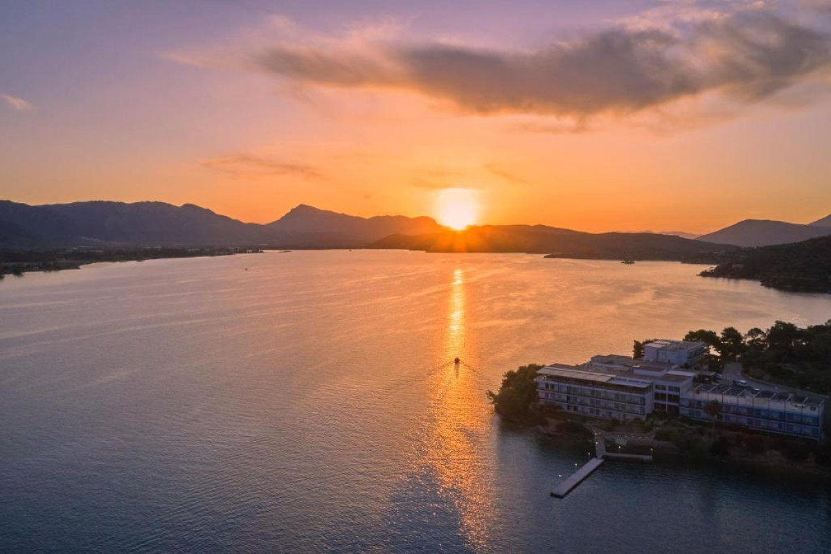 Hotel Xenia Poros Image