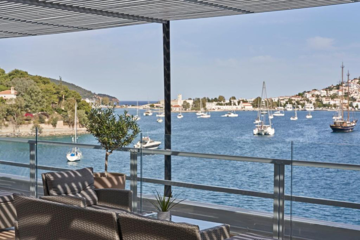 Hotel Xenia Poros Image