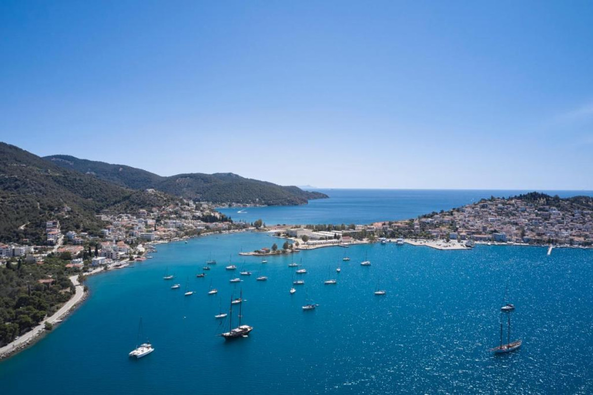 Hotel Xenia Poros Image