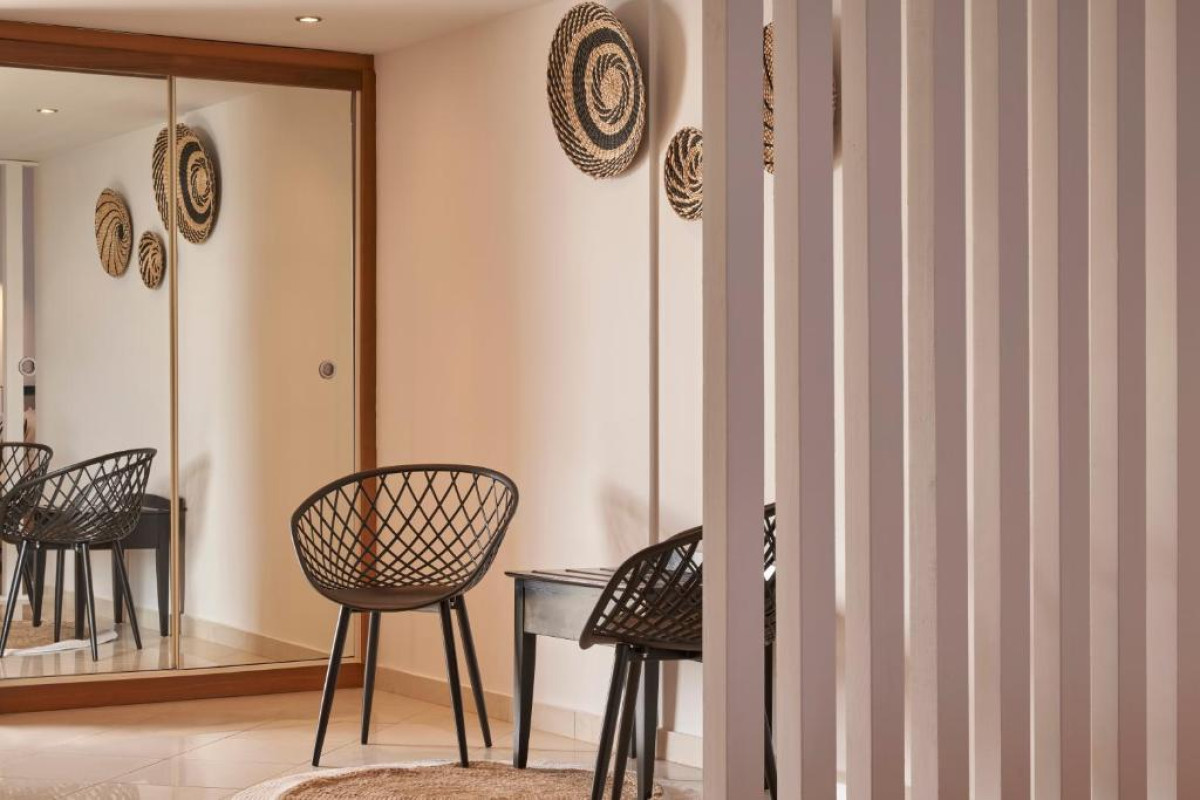 Hotel Xenia Poros Image