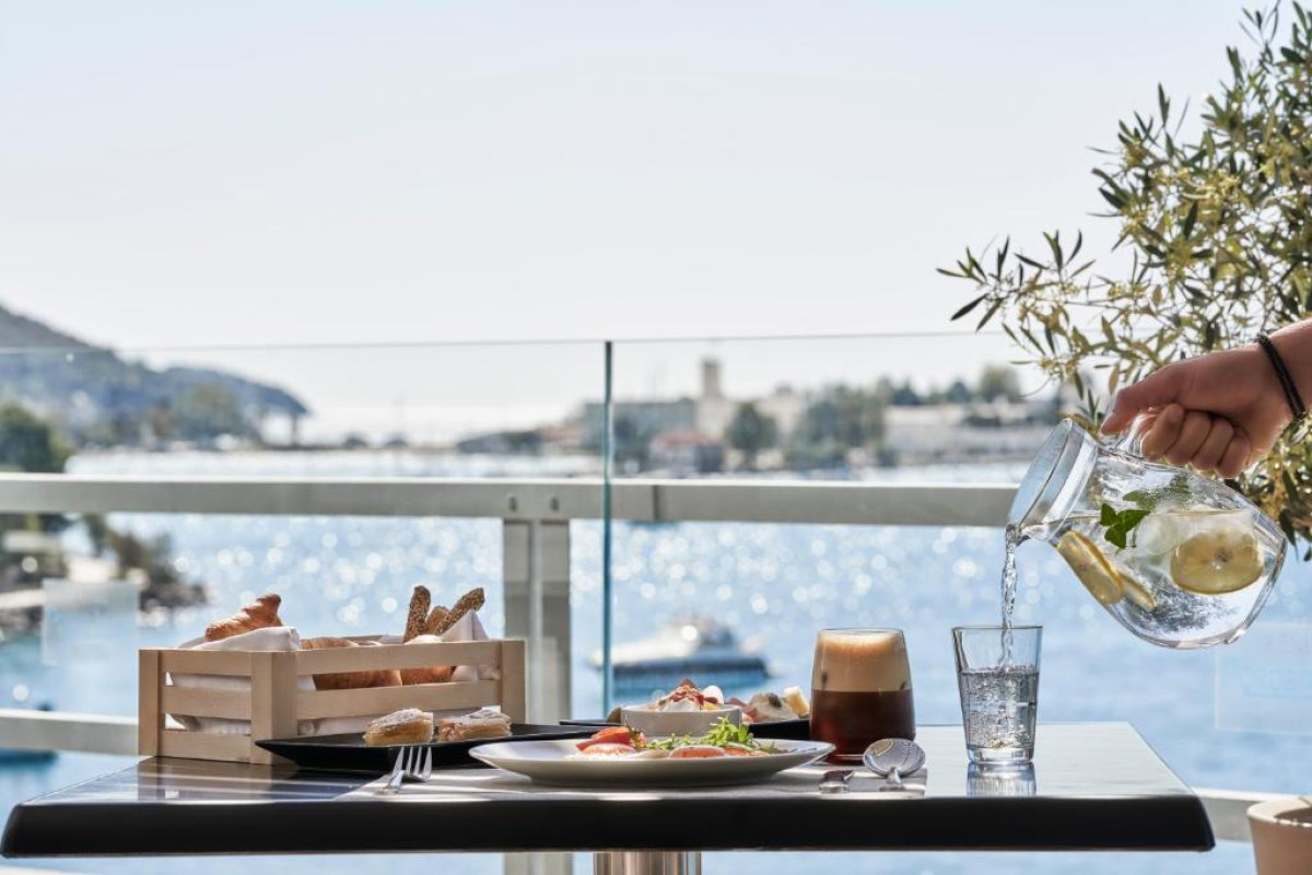 Hotel Xenia Poros Image
