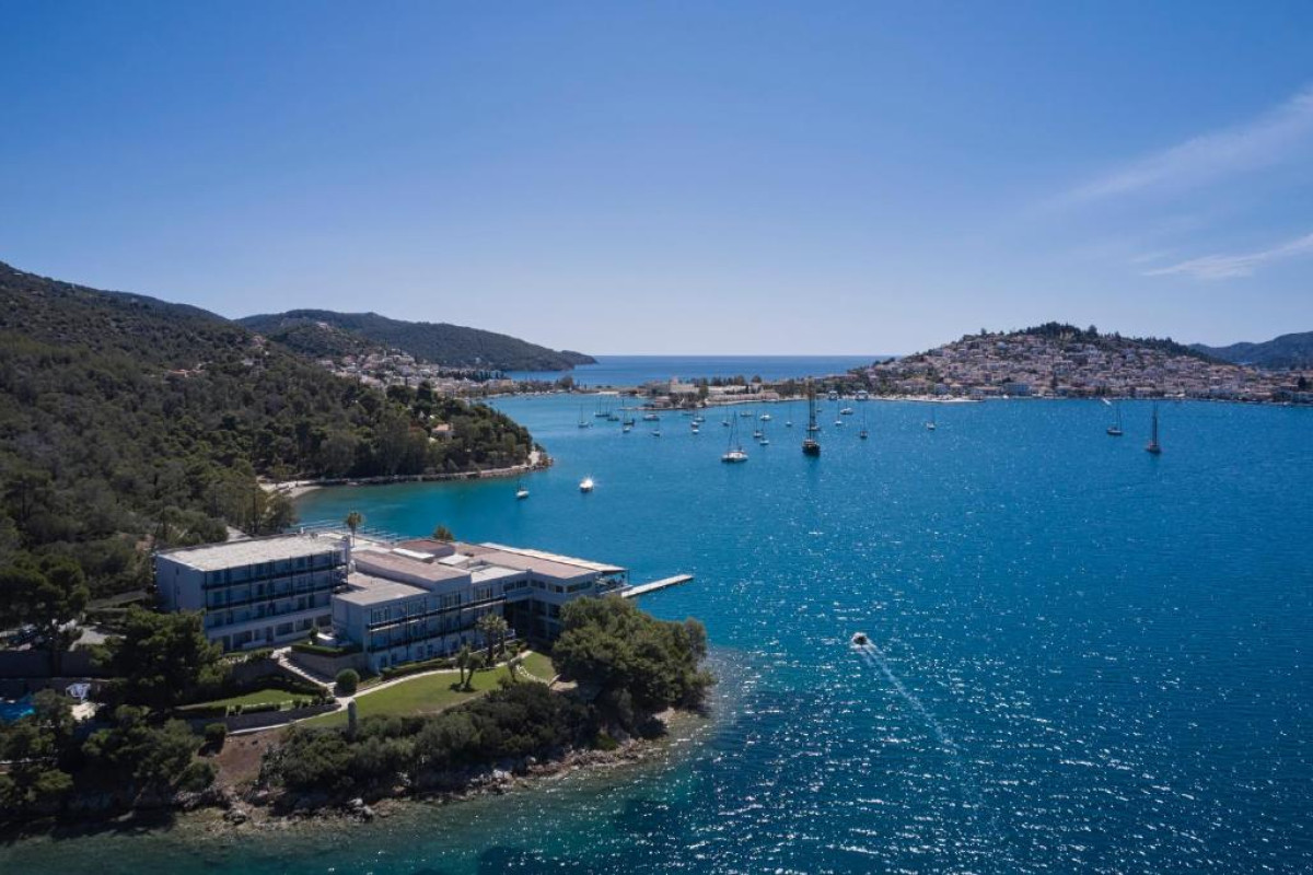Hotel Xenia Poros Image