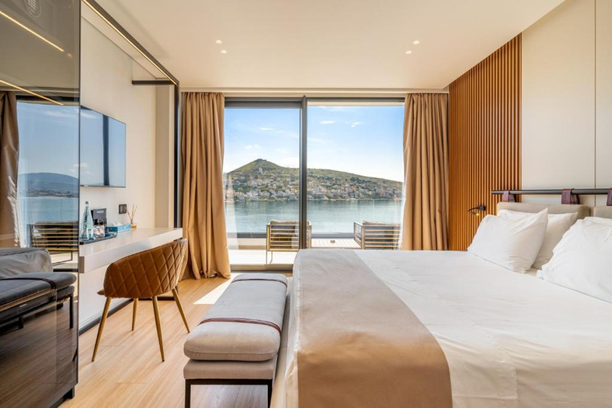 Hotel Yacht Premium