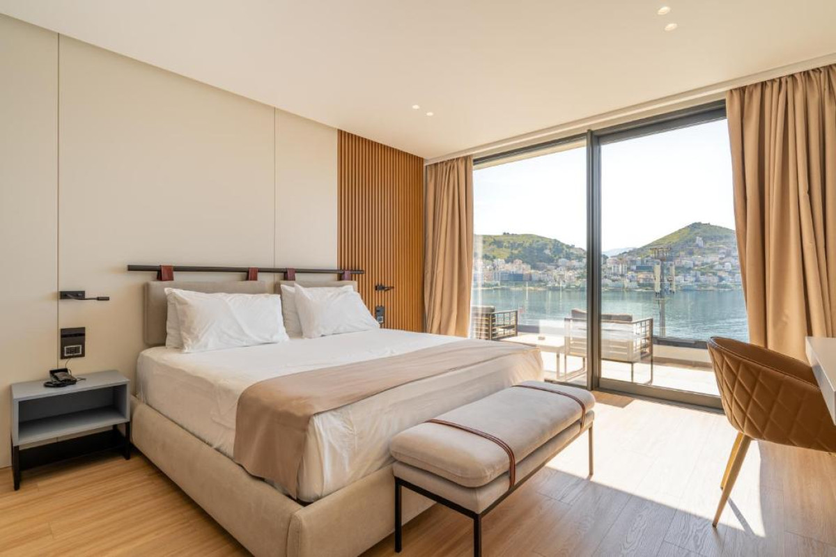 Hotel Yacht Premium