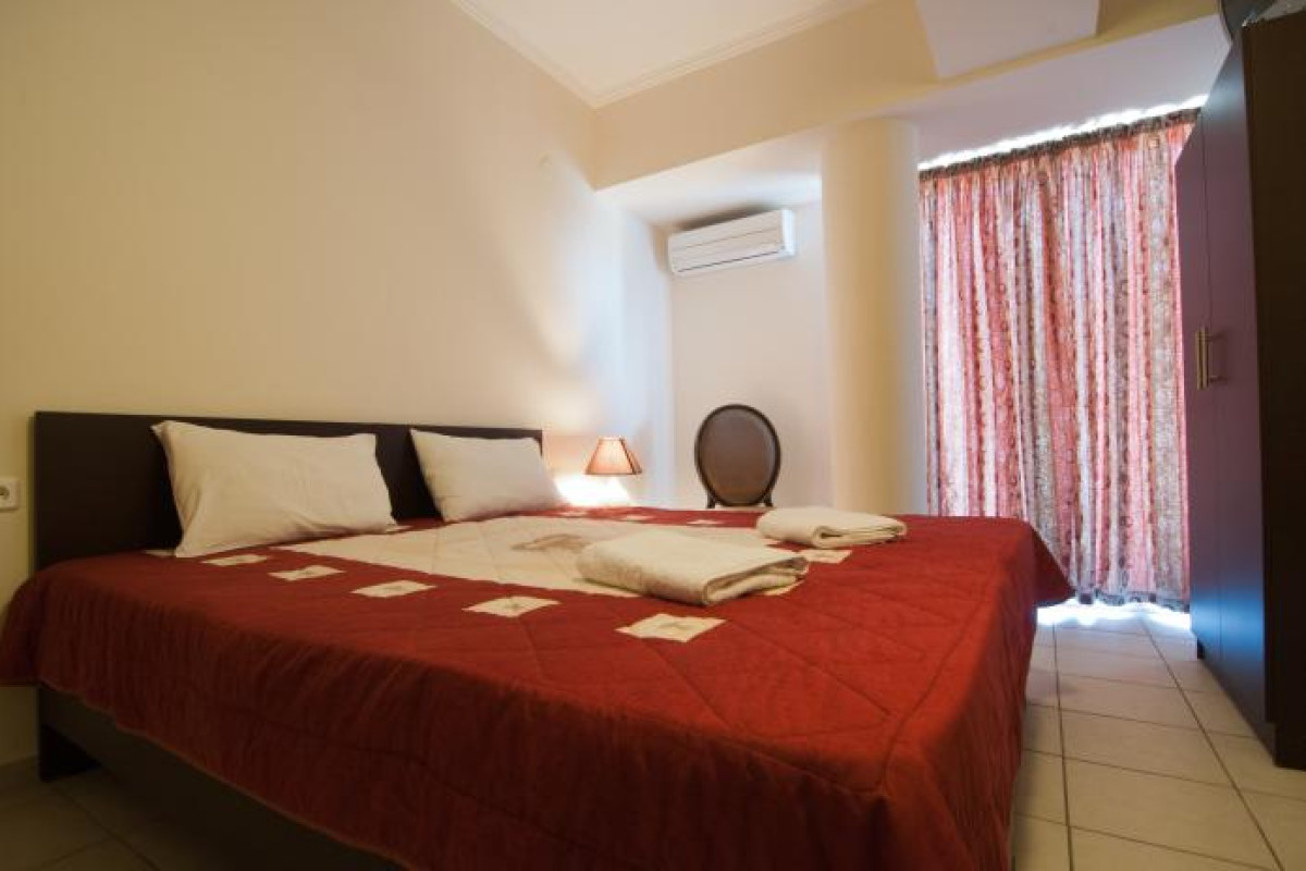Yakinthos Hotel