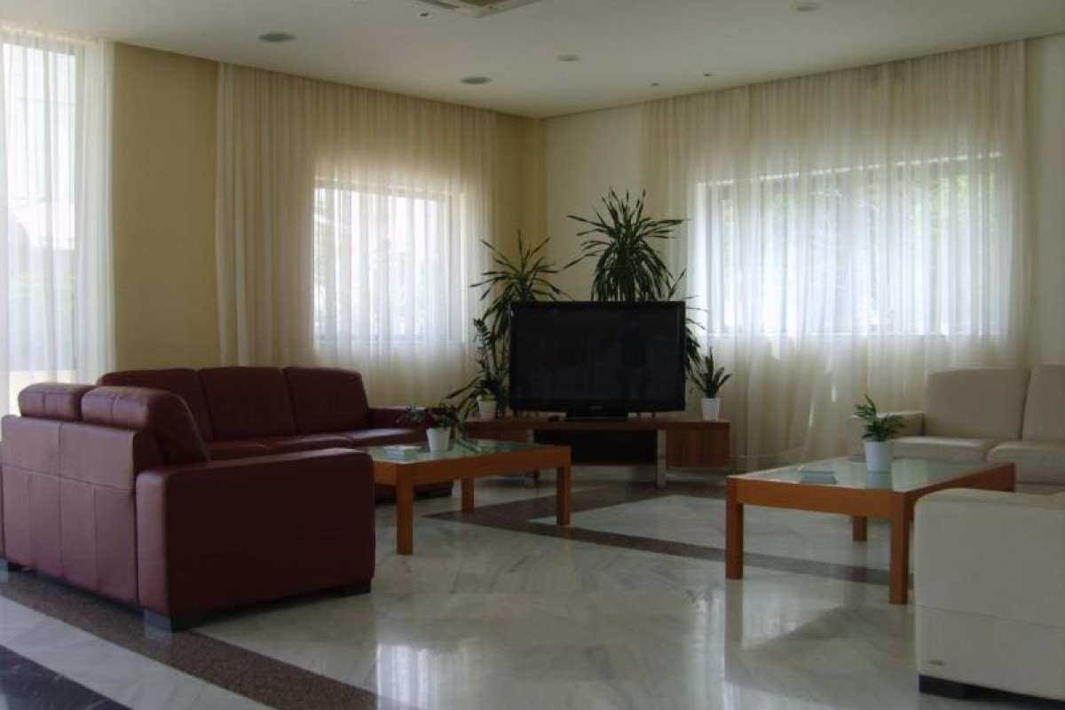 YAKINTHOS HOTEL