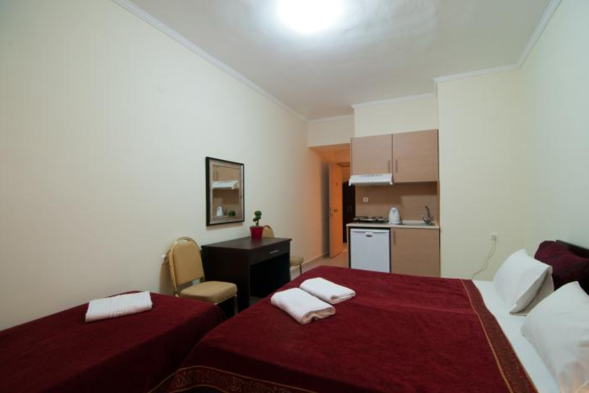Yakinthos Hotel