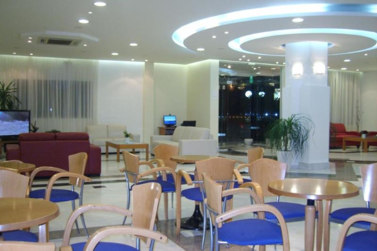 YAKINTHOS HOTEL