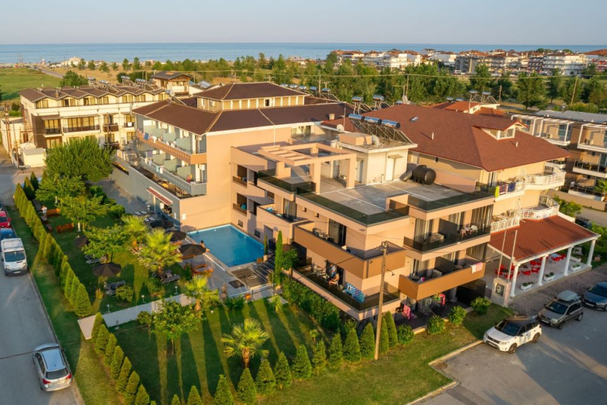 Yakinthos Hotel