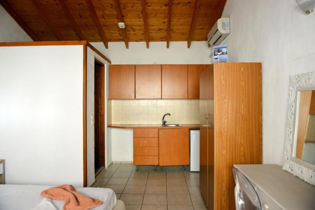 Hotel Yalis Studios