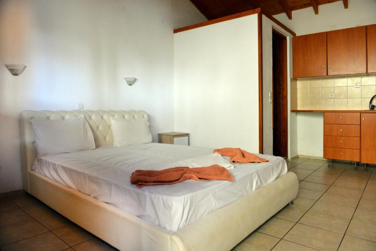 Hotel Yalis Studios