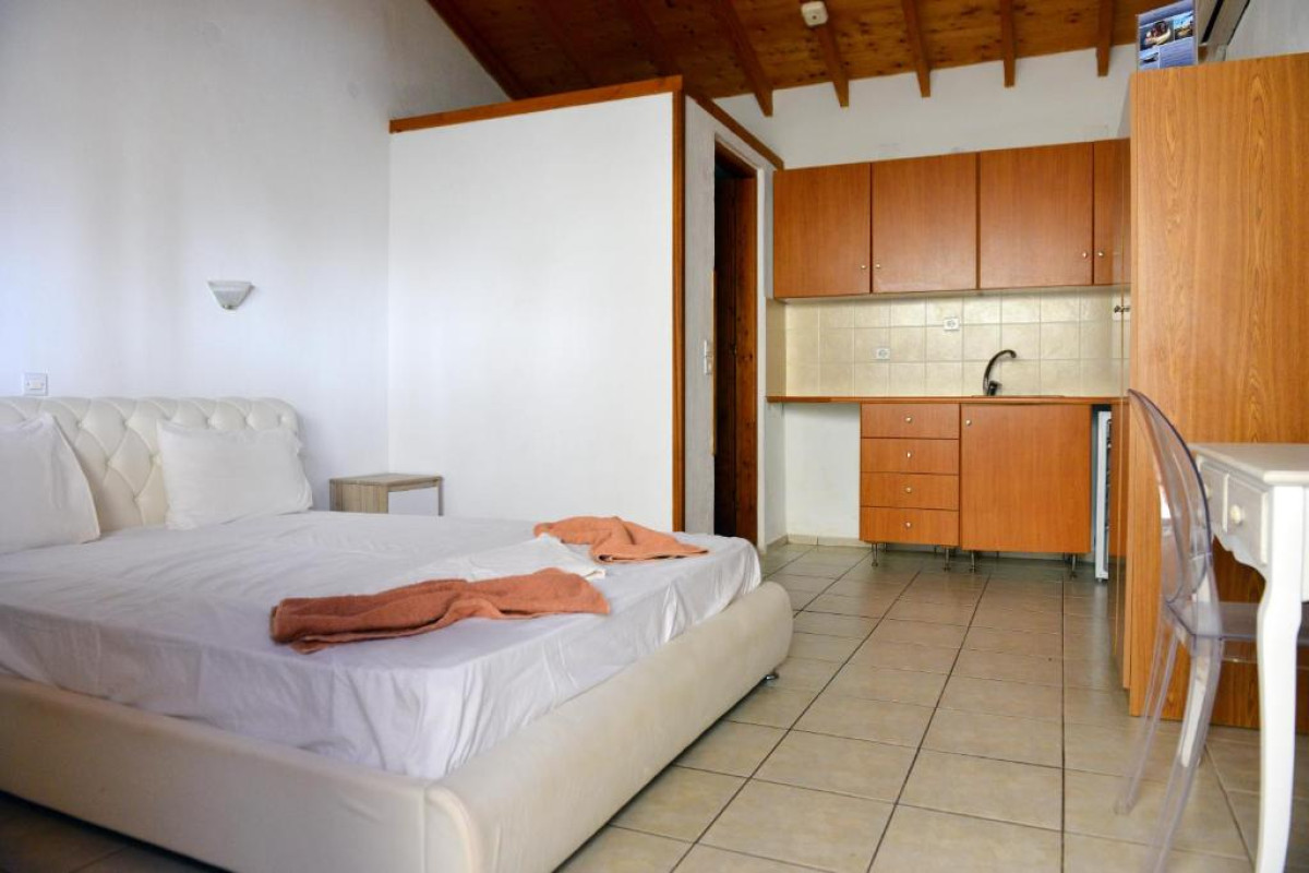 Hotel Yalis Studios