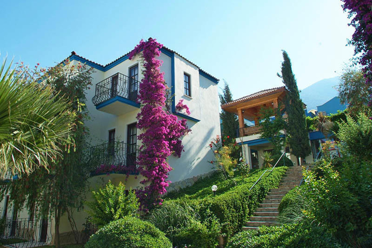 YEL HOLIDAY RESORT