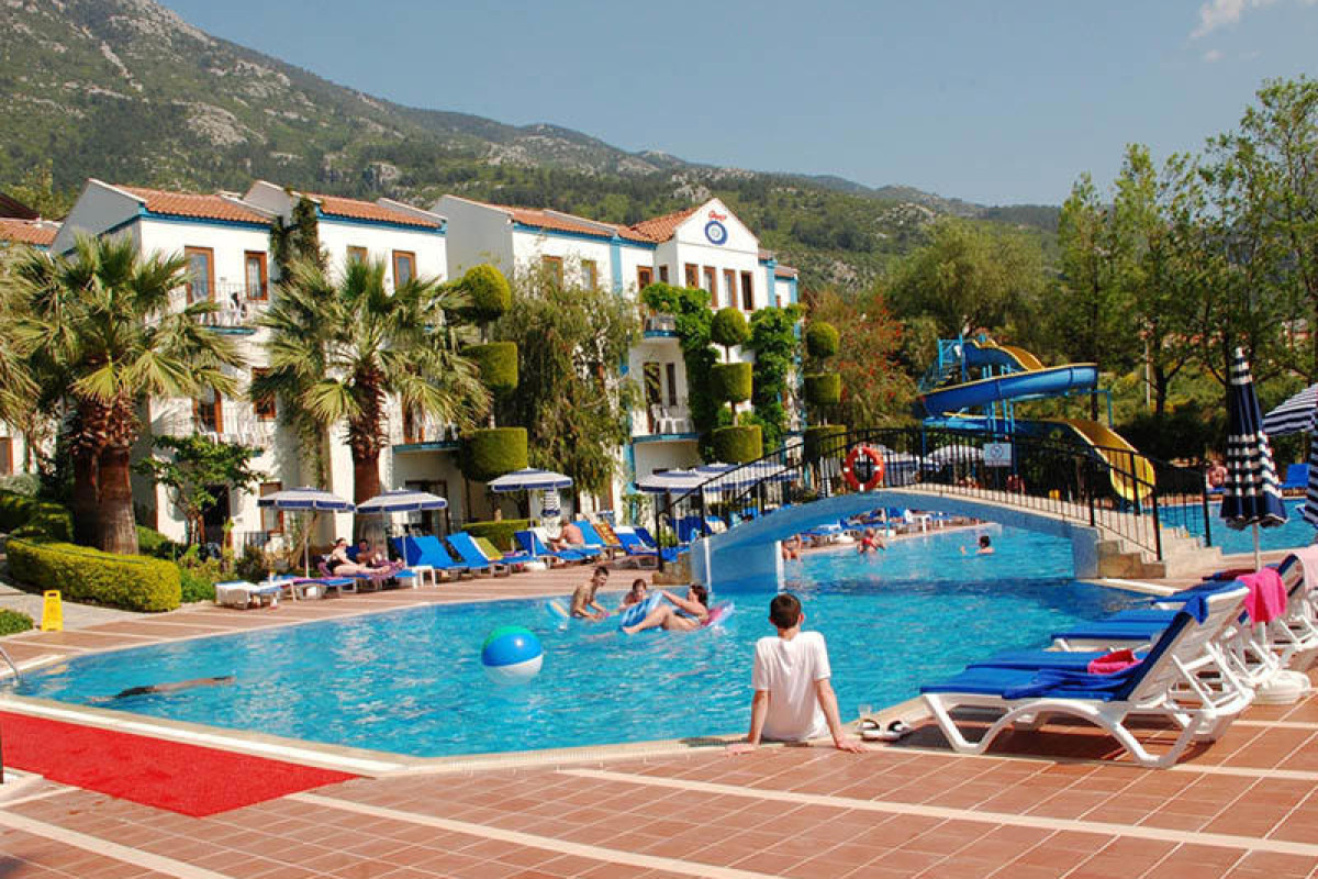 YEL HOLIDAY RESORT