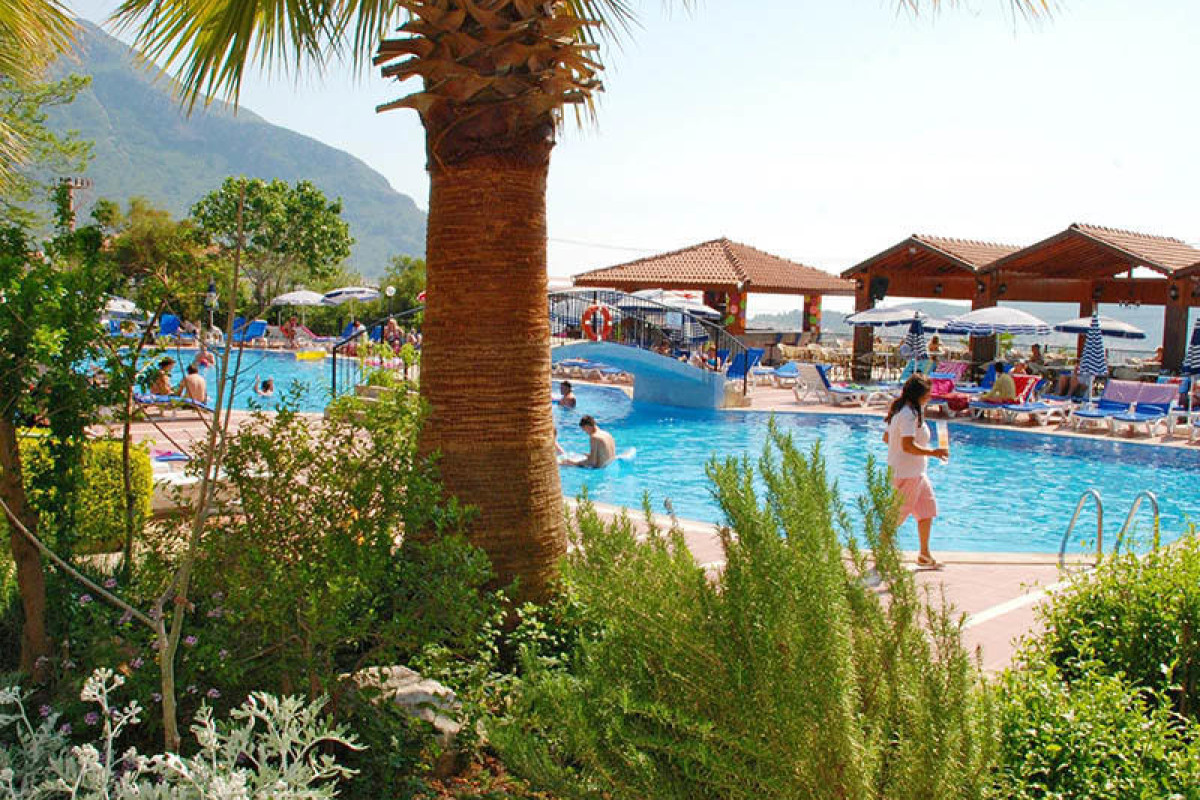 YEL HOLIDAY RESORT