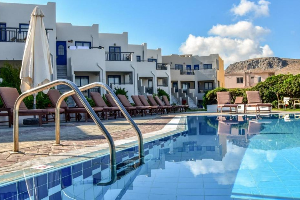 Yria Beach Hotel