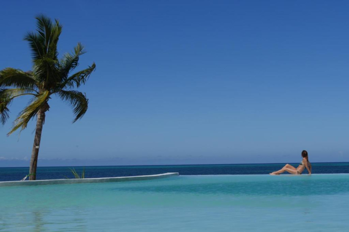 Zanbluu Beach