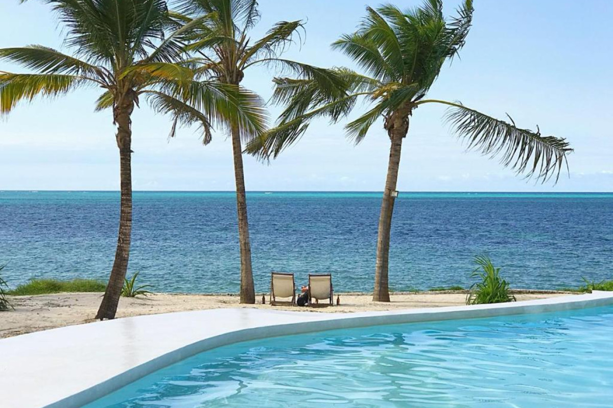 Zanbluu Beach
