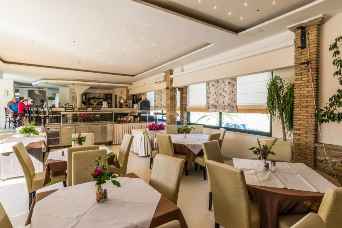 Zante Plaza Hotel & Apartments