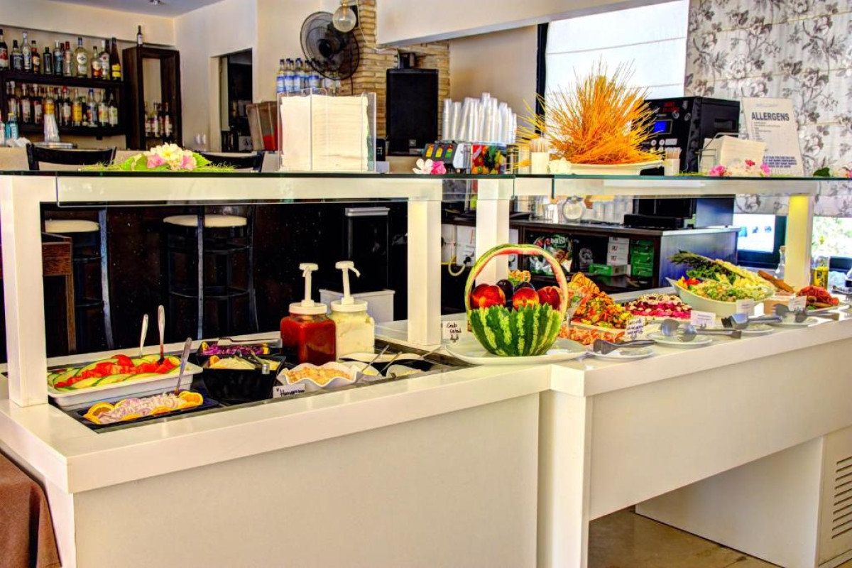 Zante Plaza Hotel & Apartments