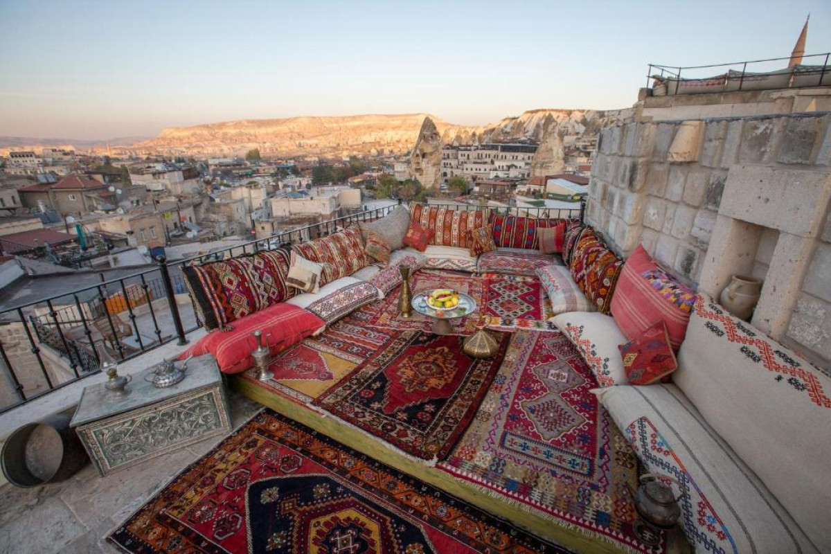 Hotel Zara Cave