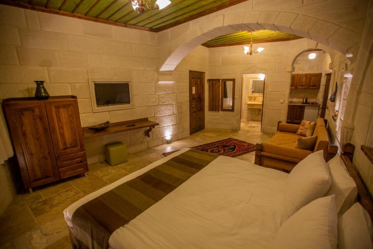 Hotel Zara Cave