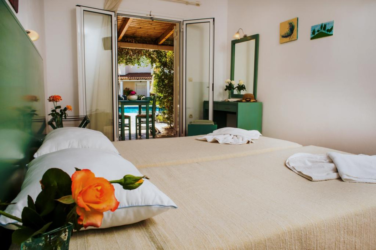 ZEFYROS ECO RESORT