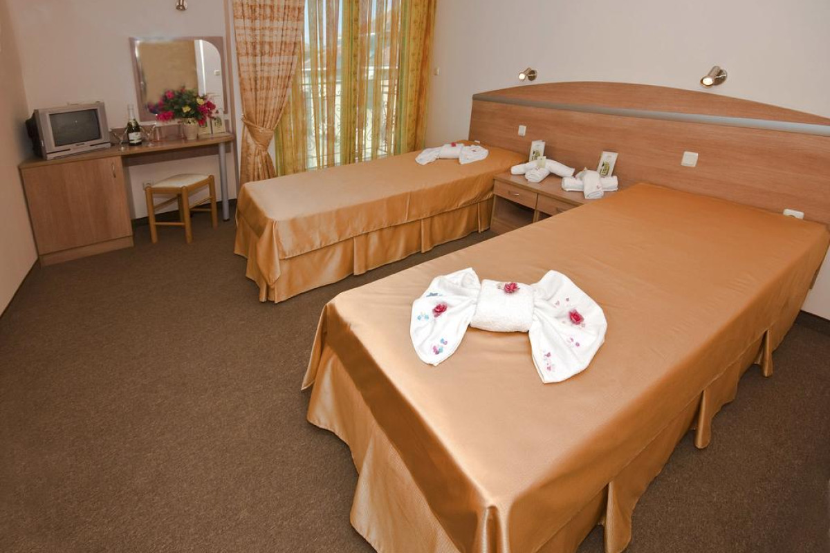 ZEUS POMORIE