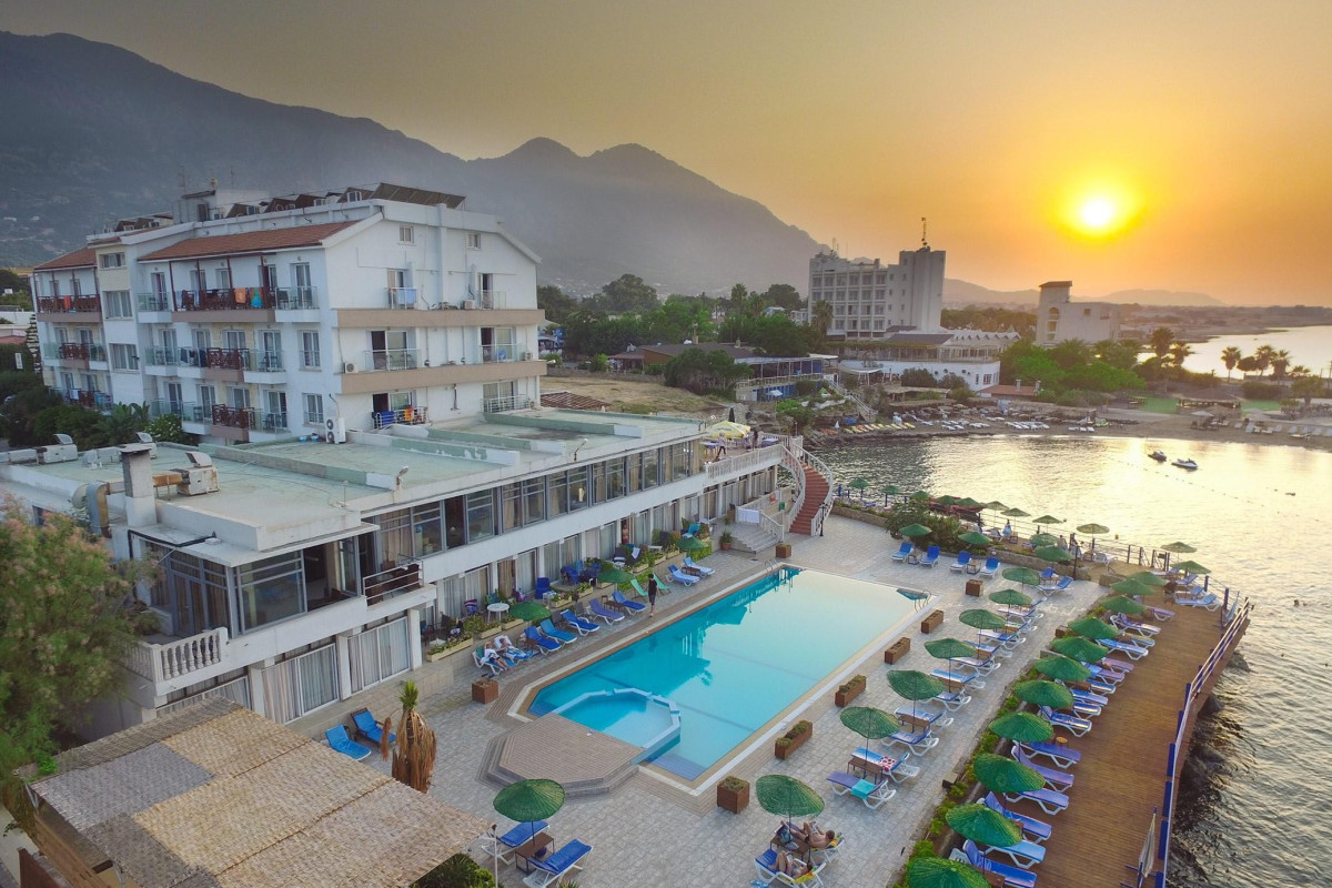 Manolya Hotel