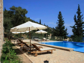 lefkas Petra