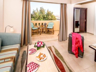 El Karma Aqua Beach Resort