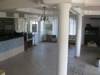 HOTEL AURORA