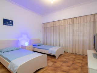 NATASAS APARTMENTS
